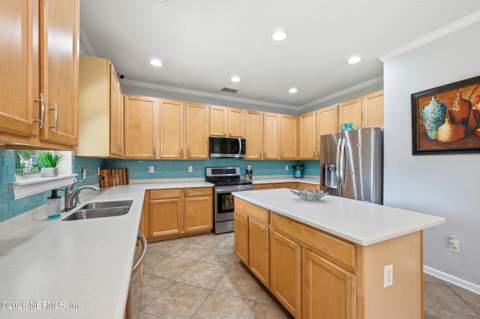 15086 Bulow Creek Drive, Jacksonville FL - photo 22 of 98