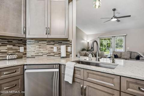 4479 Hunters Haven Lane, Jacksonville FL - photo 10 of 37