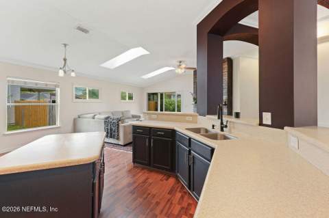 12851 Winthrop Cove Drive, Jacksonville FL - photo 11 of 50