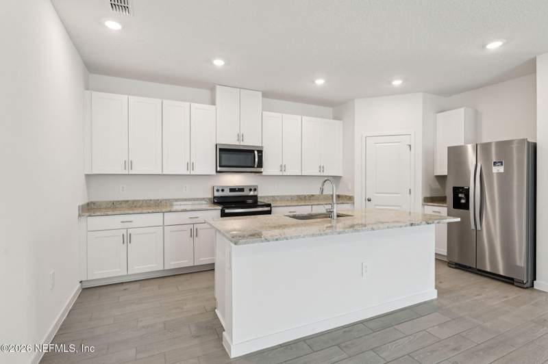 4 bedroom Single Family Residence at 7762 Cahill Lane, Kings Preserve, Jacksonville — photo 2