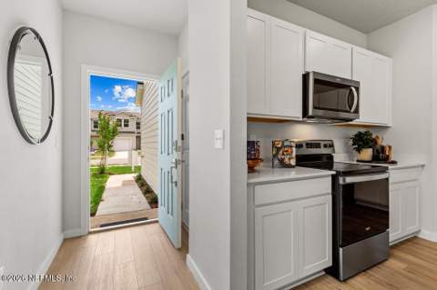 10723 Waterfield Road, Jacksonville FL - photo 6 of 41