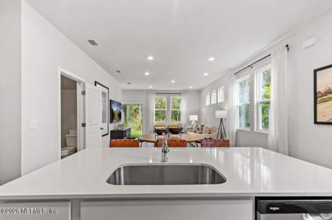 10723 Waterfield Road, Jacksonville FL - photo 12 of 41