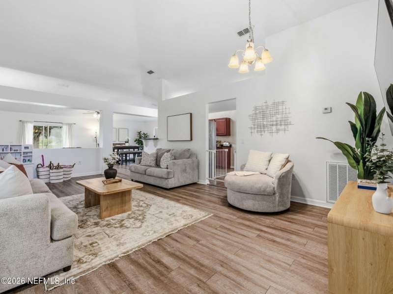 3 bedroom Single Family Residence at 7357 Cumbria Boulevard, St James Place, Jacksonville — photo 4