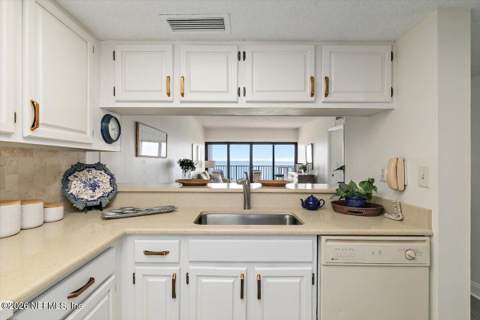 1901 1st Street #1503, Jacksonville Beach FL - photo 13 of 30
