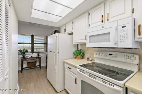 1901 1st Street #1503, Jacksonville Beach FL - photo 14 of 30