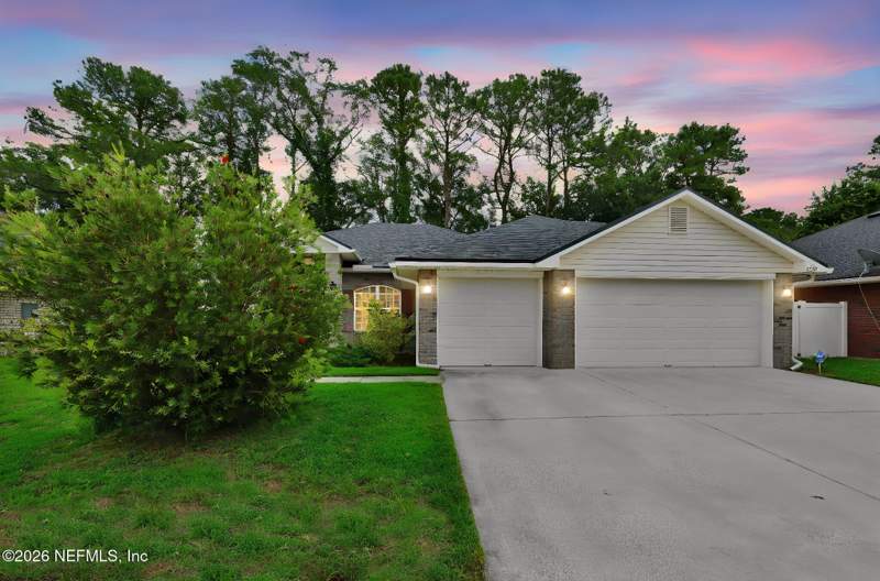 4 bedroom Single Family Residence at 7339 Zain Michael Lane, Taylorfield, Jacksonville — photo 5