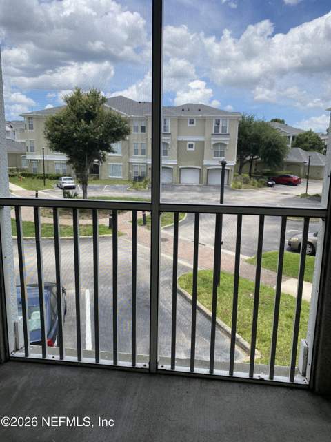 8290 Gate Parkway #611, Jacksonville FL - photo 9 of 18