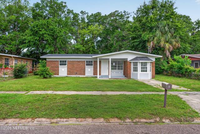 7028 LINCOLN Circle