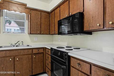 1557 El Prado Road #1, Jacksonville FL - photo 7 of 29
