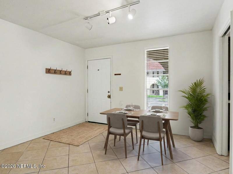 1 bedroom Condominium at 1557 El Prado Road #1, Southbrook Condo, Jacksonville — photo 4