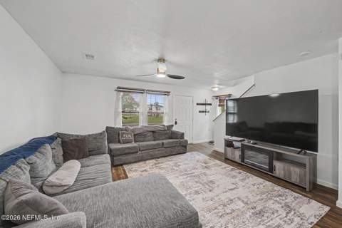205 Oceangate Drive, Atlantic Beach FL - photo 7 of 18
