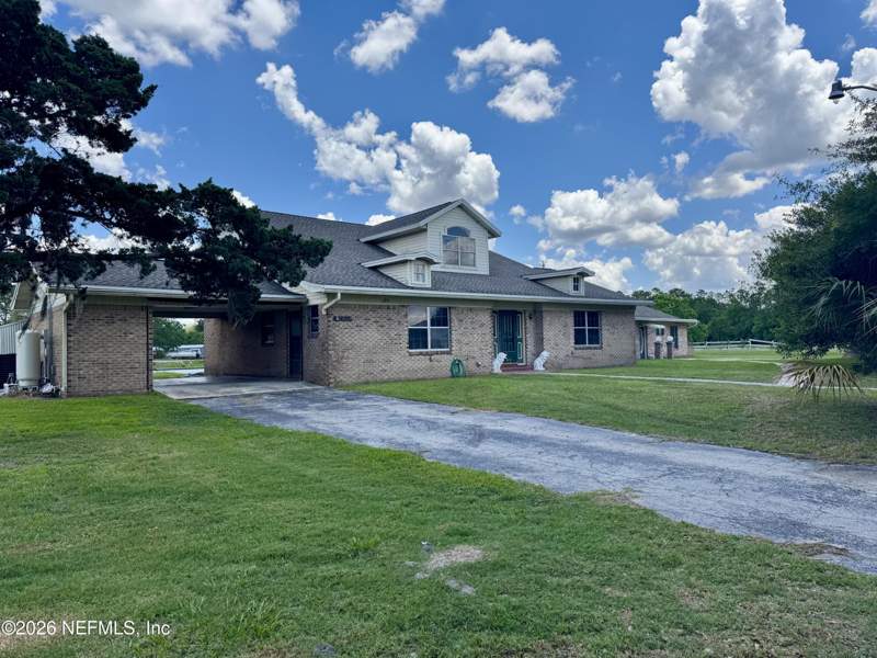 3 bedroom Single Family Residence at 14371 Highway 301, Metes & Bounds, Starke — photo 2