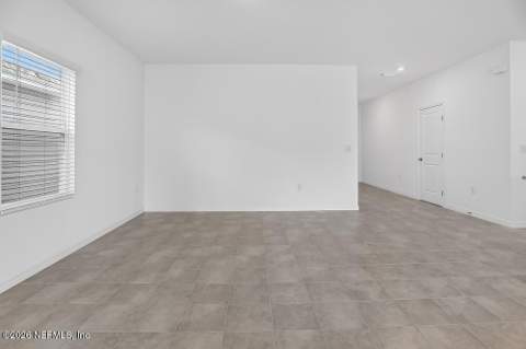 8143 Archibald Terrace, Jacksonville FL - photo 9 of 40