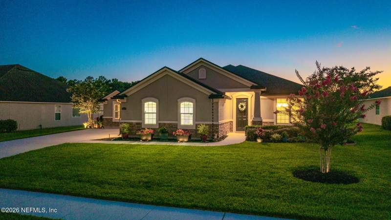 4 bedroom Single Family Residence at 1322 Warbler Way, Two Creeks, Middleburg — photo 3