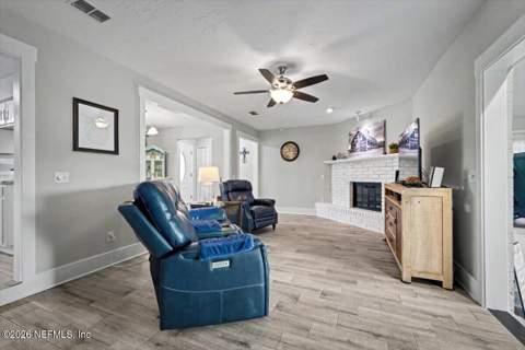 1102 Meadow Drive, Orange Park FL - photo 7 of 40