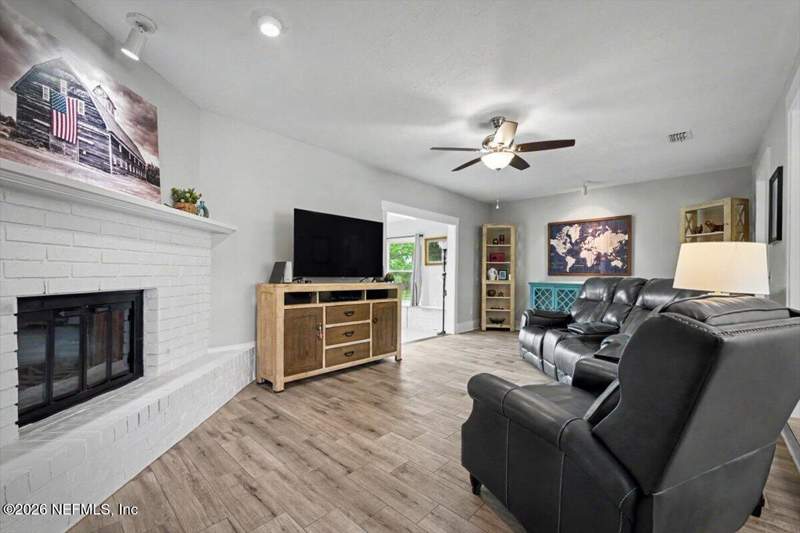3 bedroom Single Family Residence at 1102 Meadow Drive, Lakeside Estates, Orange Park — photo 5