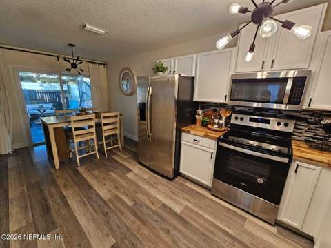5463 Old Colony Drive, Jacksonville FL - photo 8 of 25