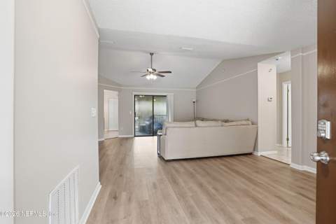 8133 Morristown Trail, Jacksonville FL - photo 6 of 30