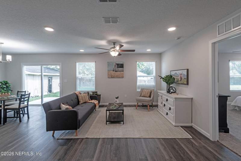 3 bedroom Single Family Residence at 7095 Macbeth Road, Jacksonville Heights, Jacksonville — photo 5