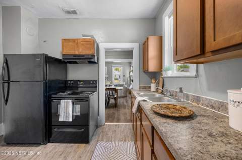 698 Bridal Avenue, Jacksonville FL - photo 18 of 38