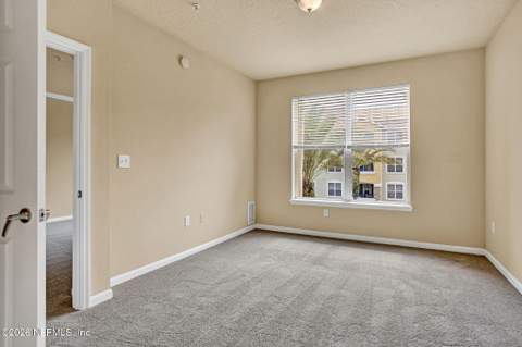 8539 Gate Parkway #9330, Jacksonville FL - photo 6 of 23