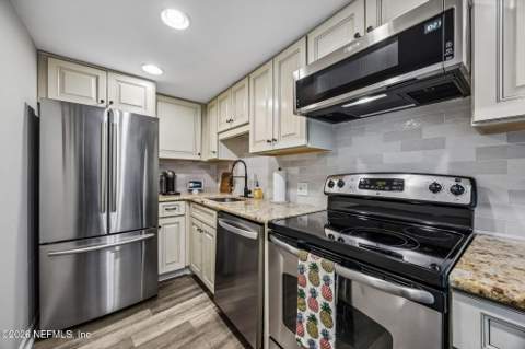 1601 Ocean Drive #909, Jacksonville Beach FL - photo 14 of 35