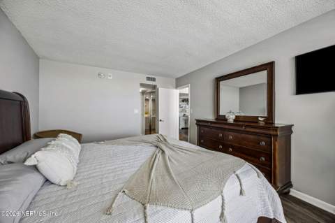 1601 Ocean Drive #909, Jacksonville Beach FL - photo 18 of 35
