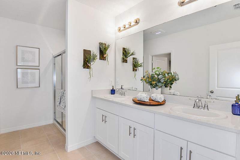 4 bedroom Single Family Residence at 8471 Lilias Circle, Coopers Meadows, Jacksonville — photo 5