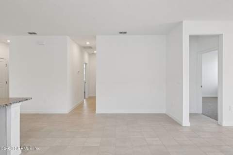 7361 Everett Forest Drive, Jacksonville FL - photo 8 of 23