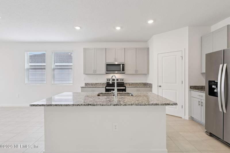 3 bedroom Single Family Residence at 7361 Everett Forest Drive, Cypress Meadows, Jacksonville — photo 4