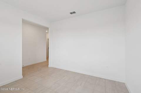 7361 Everett Forest Drive, Jacksonville FL - photo 10 of 23