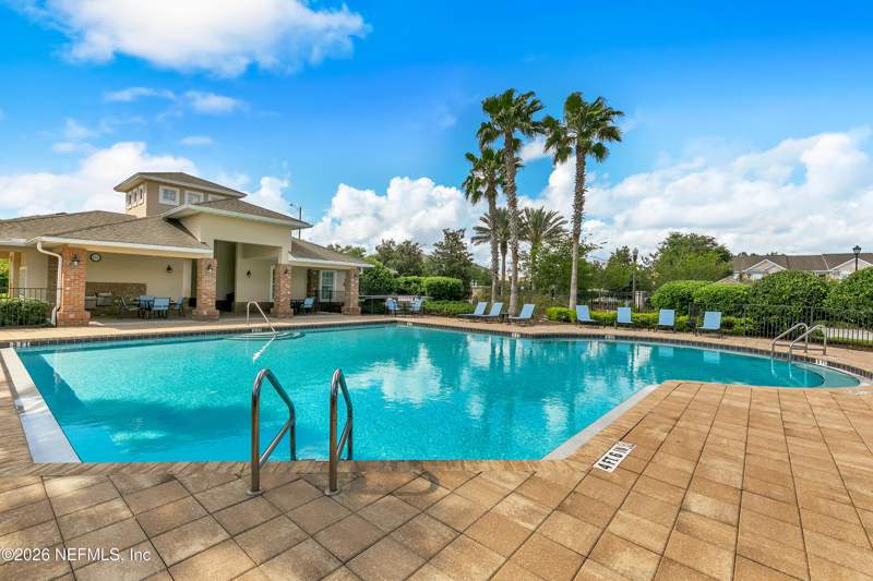 2 bedroom Townhouse at 8125 Summer Point Court, Summerfield, Jacksonville — photo 3