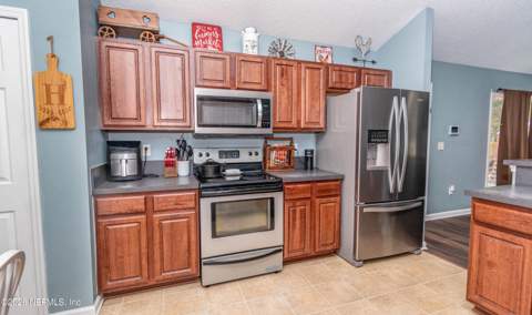 431 Thomas Court, Macclenny FL - photo 6 of 44