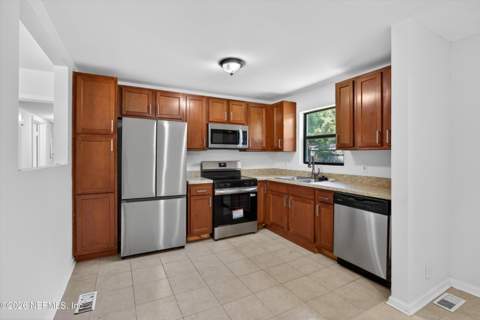 3248 Shetland Road, Jacksonville FL - photo 13 of 46