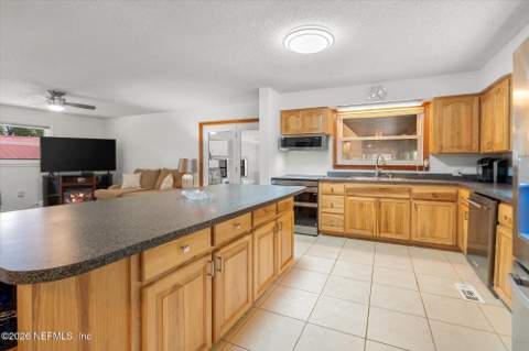 500 Walnut Street, Welaka FL - photo 13 of 51