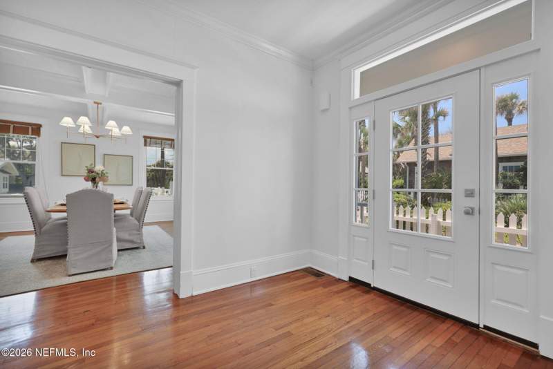 7 bedroom Single Family Residence at 42 Third Street, Atlantic Beach, Atlantic Beach — photo 3