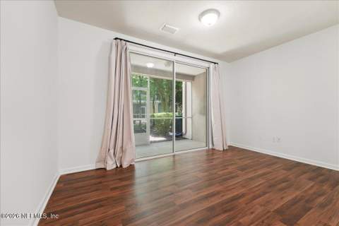 8125 Summer Point Court, Jacksonville FL - photo 17 of 52