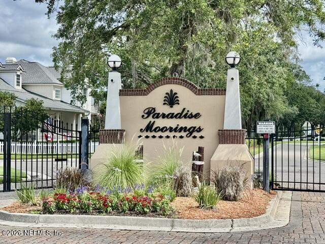 5 bedroom Single Family Residence at 1928 Moorings Circle, Paradise Moorings, Middleburg — photo 2