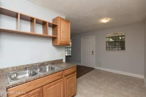 4417 Ken Knight Drive, Jacksonville FL - photo 8 of 25