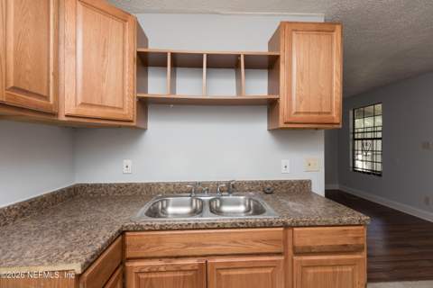 4417 Ken Knight Drive, Jacksonville FL - photo 6 of 25