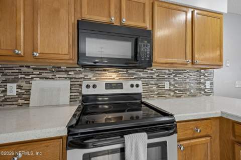 533 E Ohio Avenue, Macclenny FL - photo 14 of 30