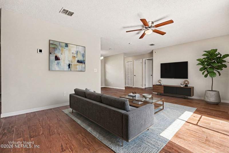 3 bedroom Single Family Residence at 2709 Pinewood Boulevard, Greenwood, Middleburg — photo 5