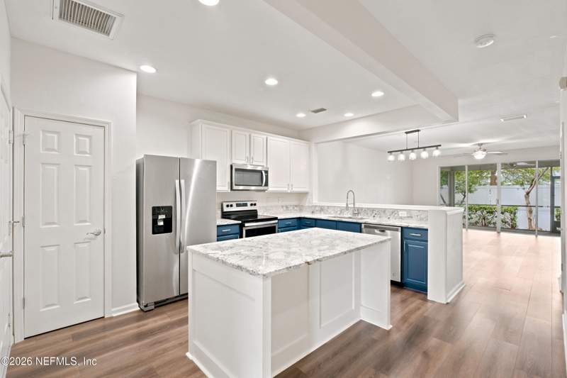 3 bedroom Townhouse at 4156 Crownwood Drive, Ironwood, Jacksonville — photo 3