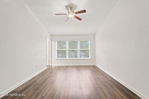 4156 Crownwood Drive, Jacksonville FL - photo 9 of 38