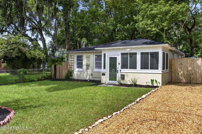 2 bedroom Single Family Residence at 1428 Gay Avenue, Metes & Bounds, Jacksonville — photo 1