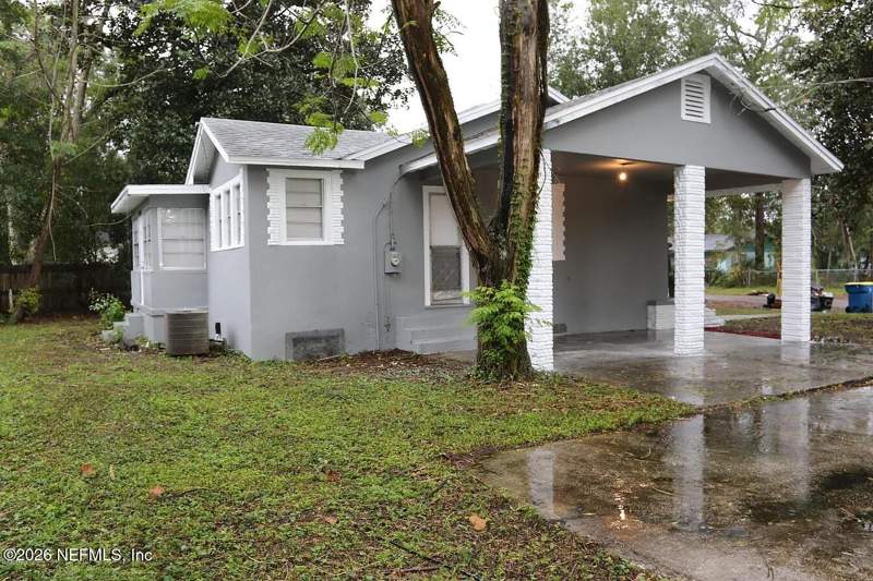 2 bedroom Single Family Residence at 9061 Monroe Avenue, Riverview, Jacksonville — photo 2