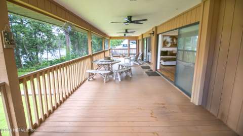 303 Riley Lake Drive, Hawthorne FL - photo 11 of 68