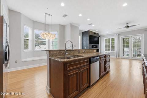 400 14th Avenue #B, Jacksonville Beach FL - photo 10 of 47