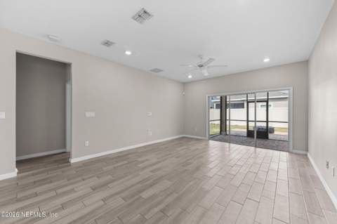 6384 Longleaf Branch Drive, Jacksonville FL - photo 9 of 37