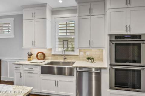 28 26th Avenue, Jacksonville Beach FL - photo 9 of 86